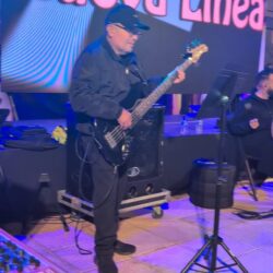 SÍGUELO GOZANDO  
CON NUEVA LÍNEA 

#nuevalinea #music#latina #chicas #cantante